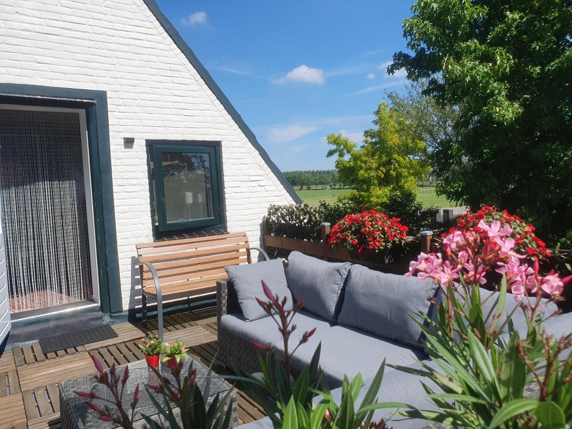 Zonnig Appartement Maasbommel. Экстерьер фото